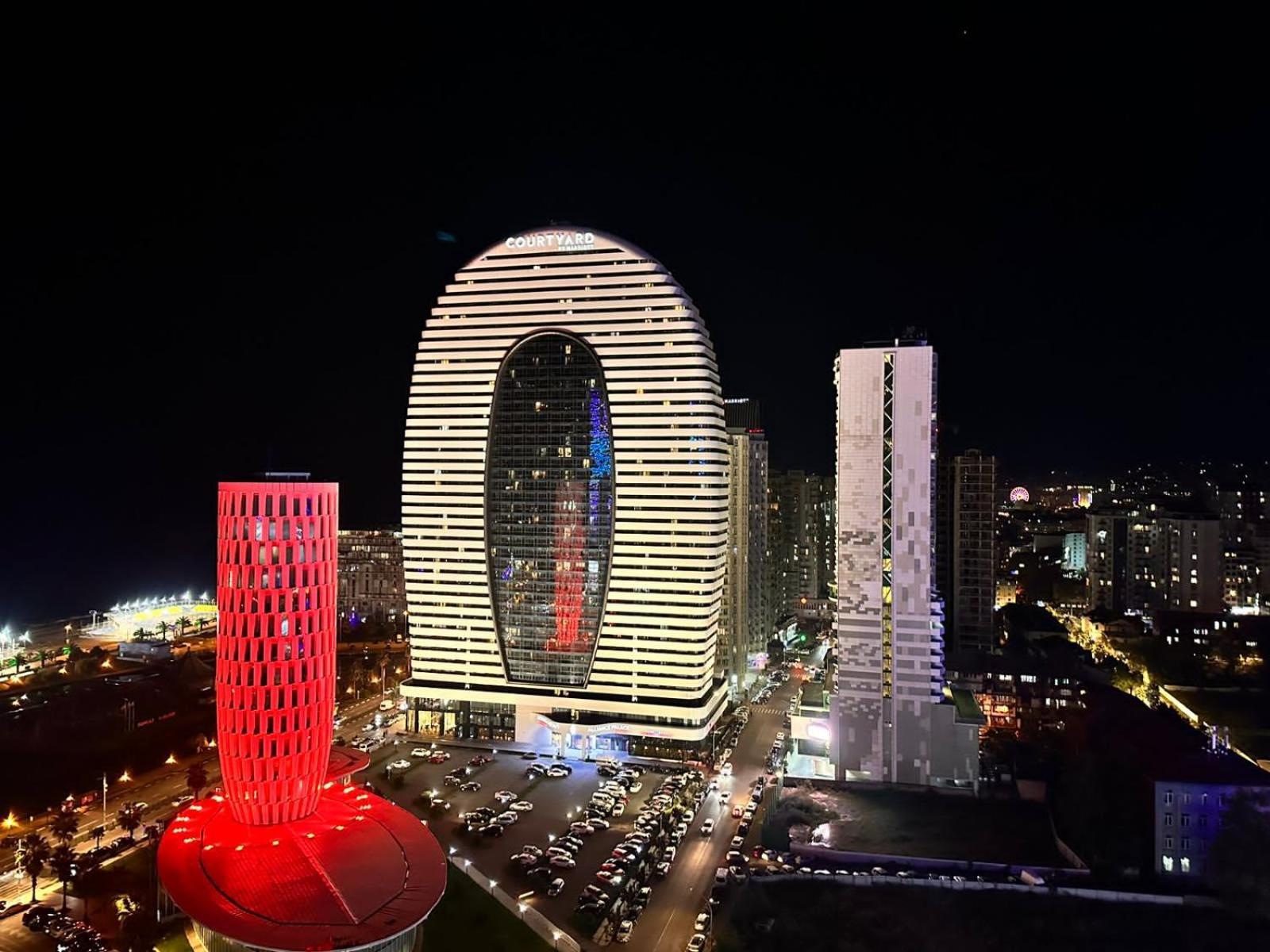 Queen Apartments In Batumi Exterior foto