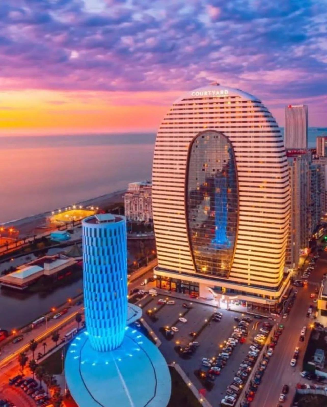 Queen Apartments In Batumi Exterior foto